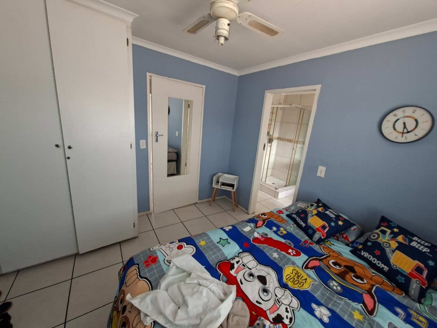 To Let 2 Bedroom Property for Rent in Weltevreden Park Gauteng