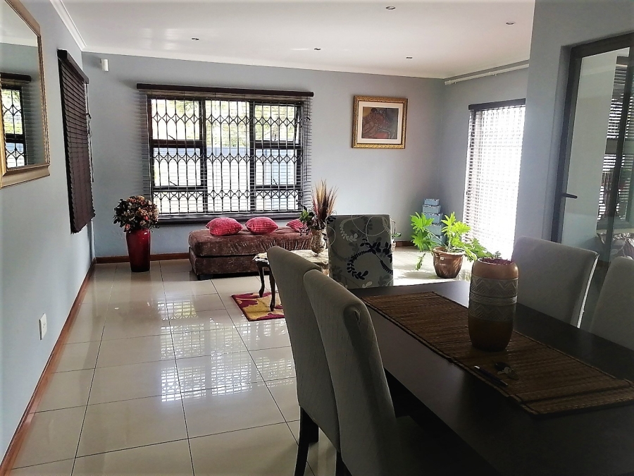 3 Bedroom Property for Sale in Pinehaven Gauteng