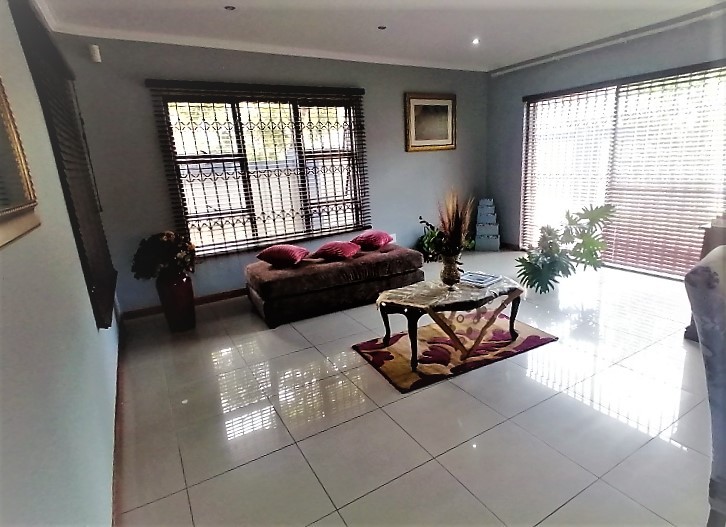 3 Bedroom Property for Sale in Pinehaven Gauteng