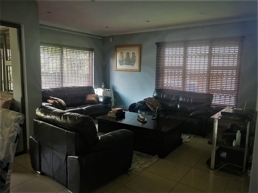 3 Bedroom Property for Sale in Pinehaven Gauteng