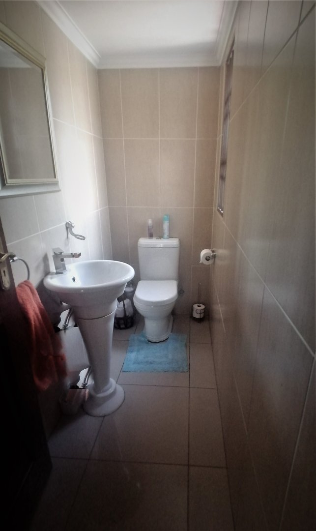 3 Bedroom Property for Sale in Pinehaven Gauteng