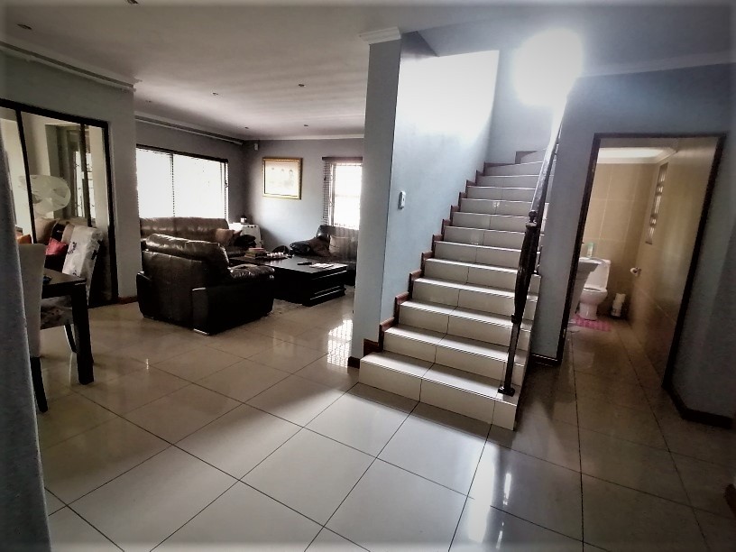 3 Bedroom Property for Sale in Pinehaven Gauteng