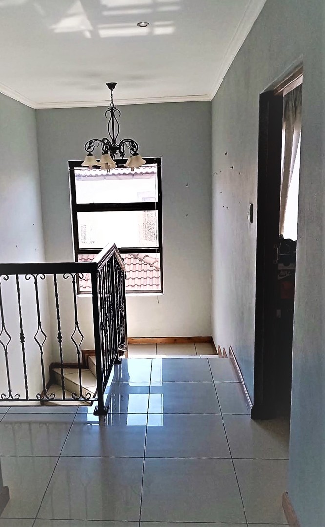 3 Bedroom Property for Sale in Pinehaven Gauteng