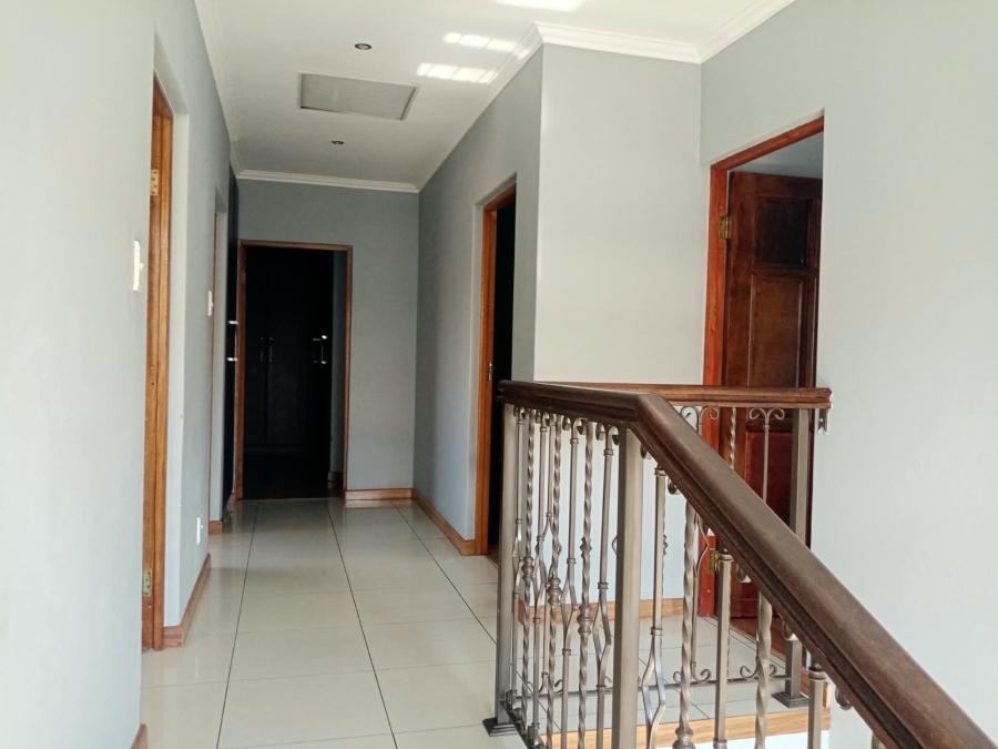 3 Bedroom Property for Sale in Pinehaven Gauteng