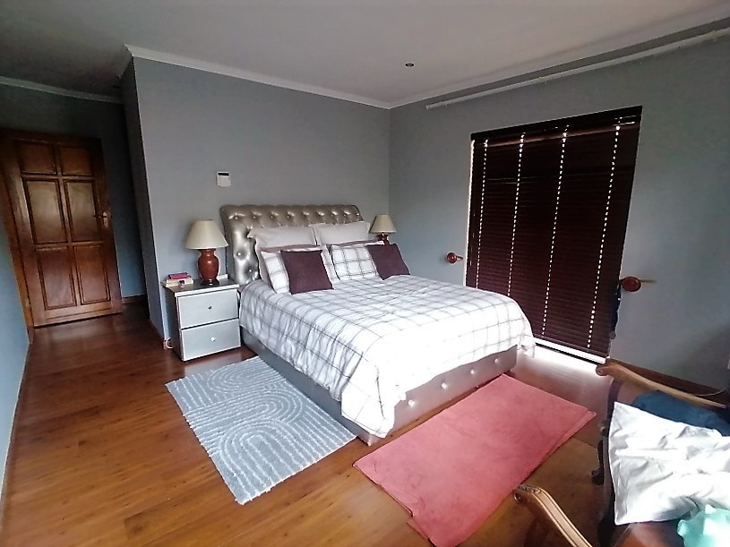 3 Bedroom Property for Sale in Pinehaven Gauteng