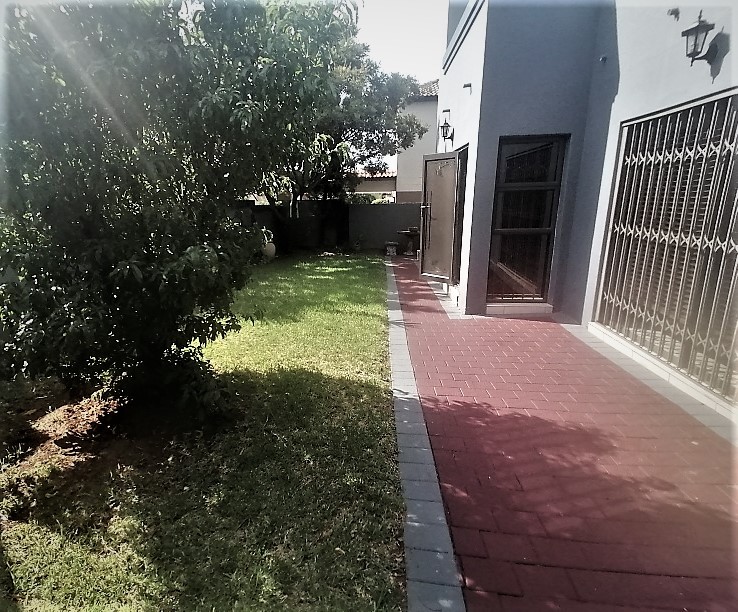 3 Bedroom Property for Sale in Pinehaven Gauteng
