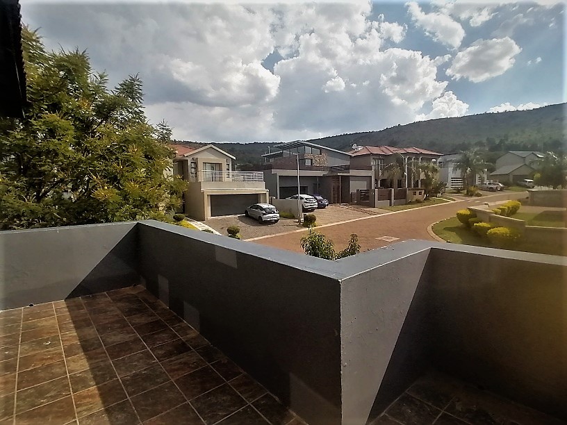 3 Bedroom Property for Sale in Pinehaven Gauteng