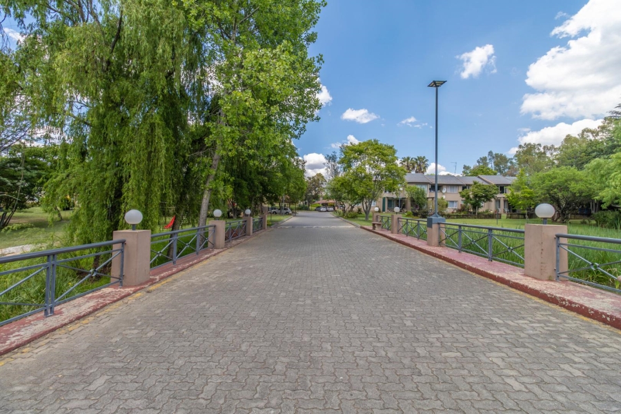 2 Bedroom Property for Sale in North Riding AH Gauteng