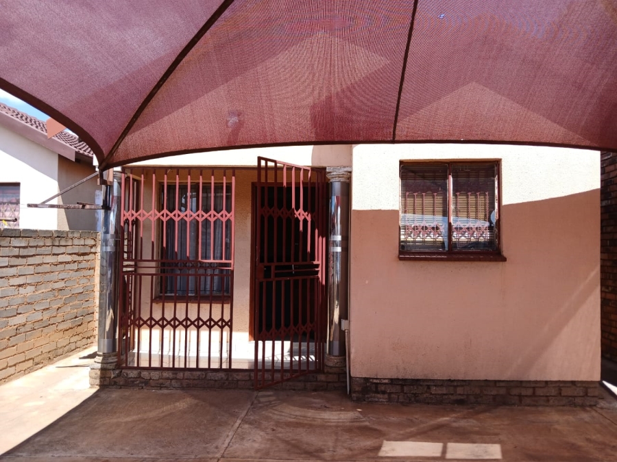 2 Bedroom Property for Sale in Soshanguve VV Gauteng