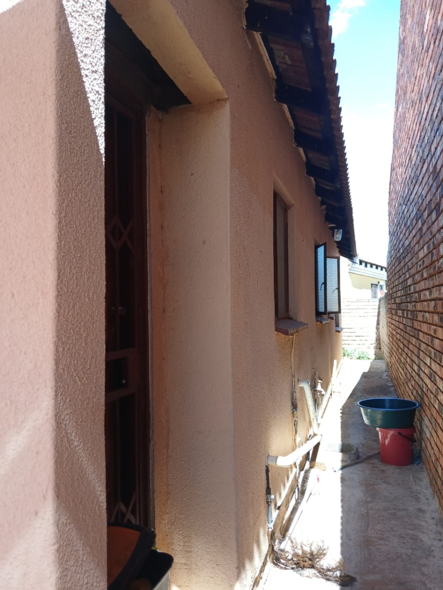 2 Bedroom Property for Sale in Soshanguve VV Gauteng
