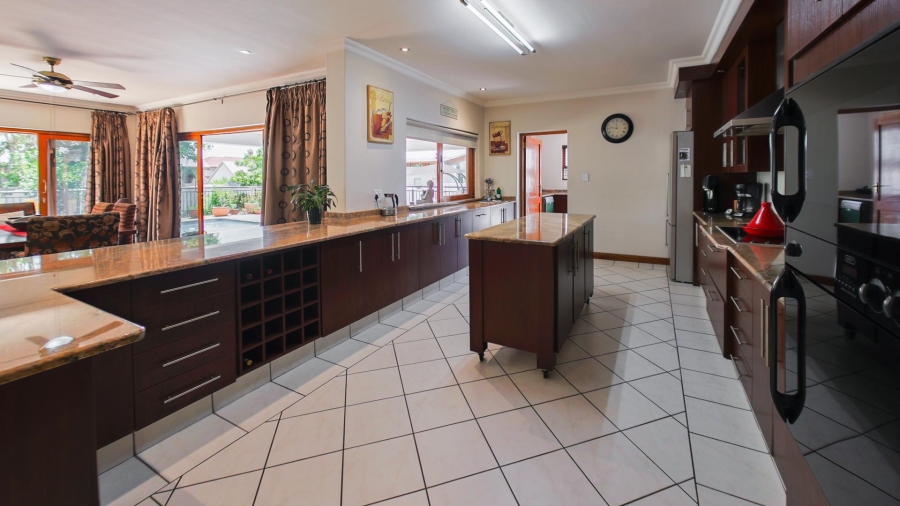 4 Bedroom Property for Sale in Heritage Hill Gauteng