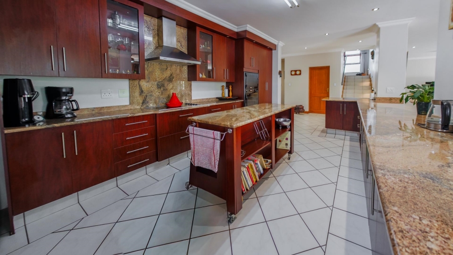 4 Bedroom Property for Sale in Heritage Hill Gauteng