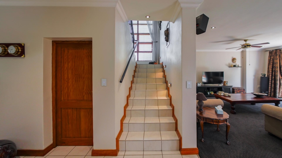 4 Bedroom Property for Sale in Heritage Hill Gauteng