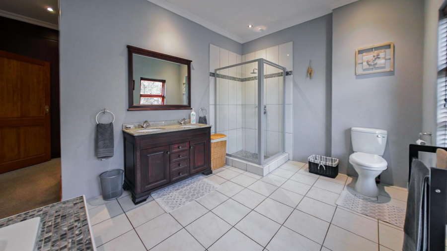 4 Bedroom Property for Sale in Heritage Hill Gauteng