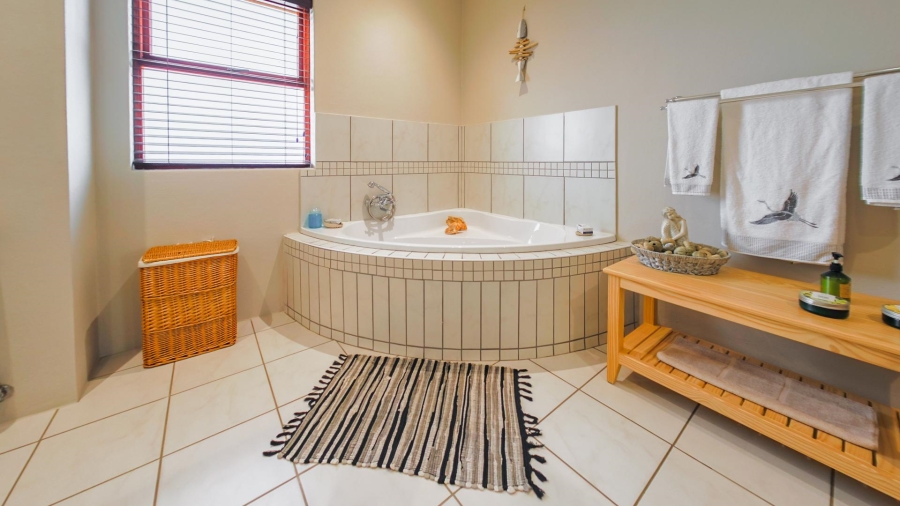 4 Bedroom Property for Sale in Heritage Hill Gauteng