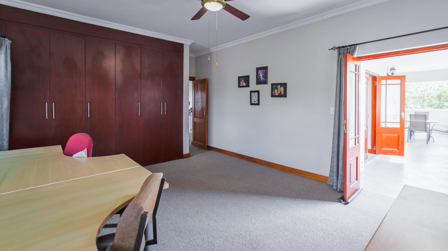 4 Bedroom Property for Sale in Heritage Hill Gauteng