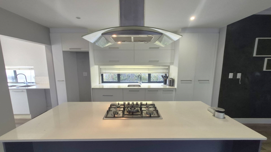 3 Bedroom Property for Sale in Broadacres Gauteng