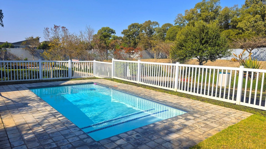 3 Bedroom Property for Sale in Broadacres Gauteng