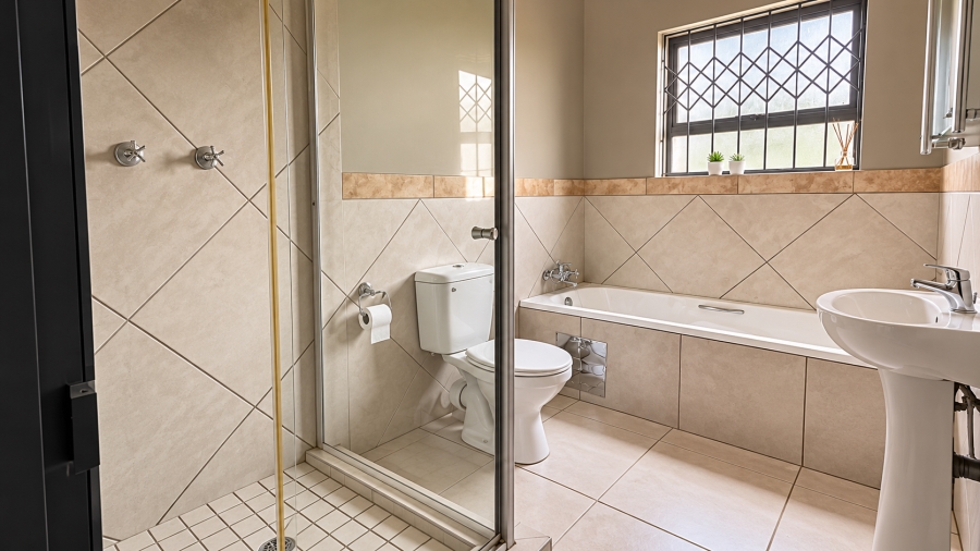 2 Bedroom Property for Sale in Glen Austin AH Gauteng