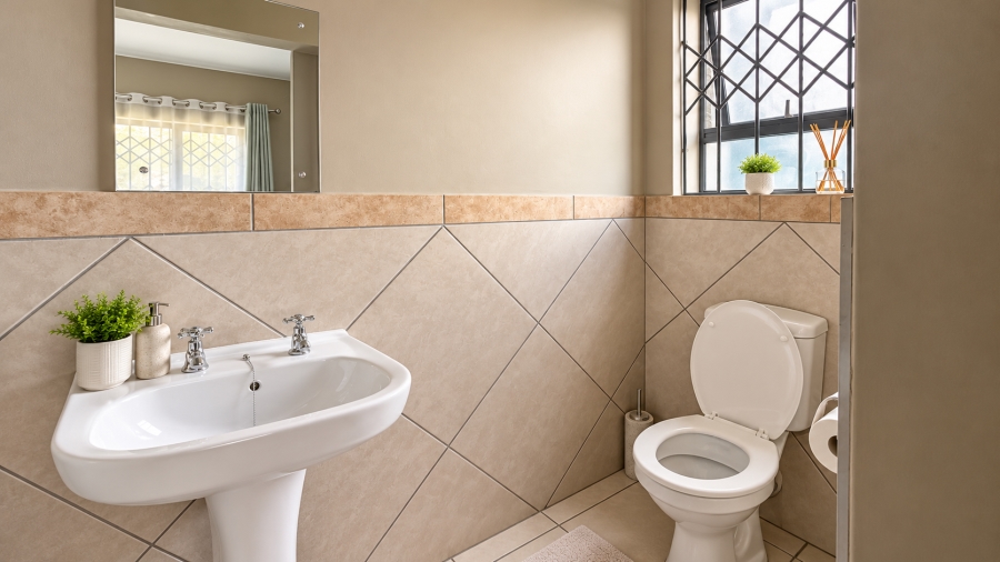 2 Bedroom Property for Sale in Glen Austin AH Gauteng