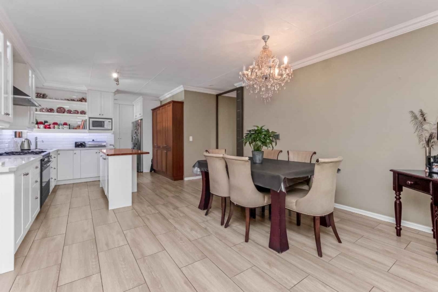 3 Bedroom Property for Sale in Beverley Gauteng