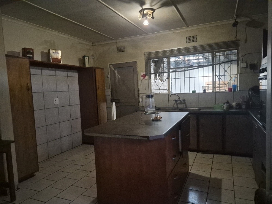 4 Bedroom Property for Sale in Beyerspark Gauteng
