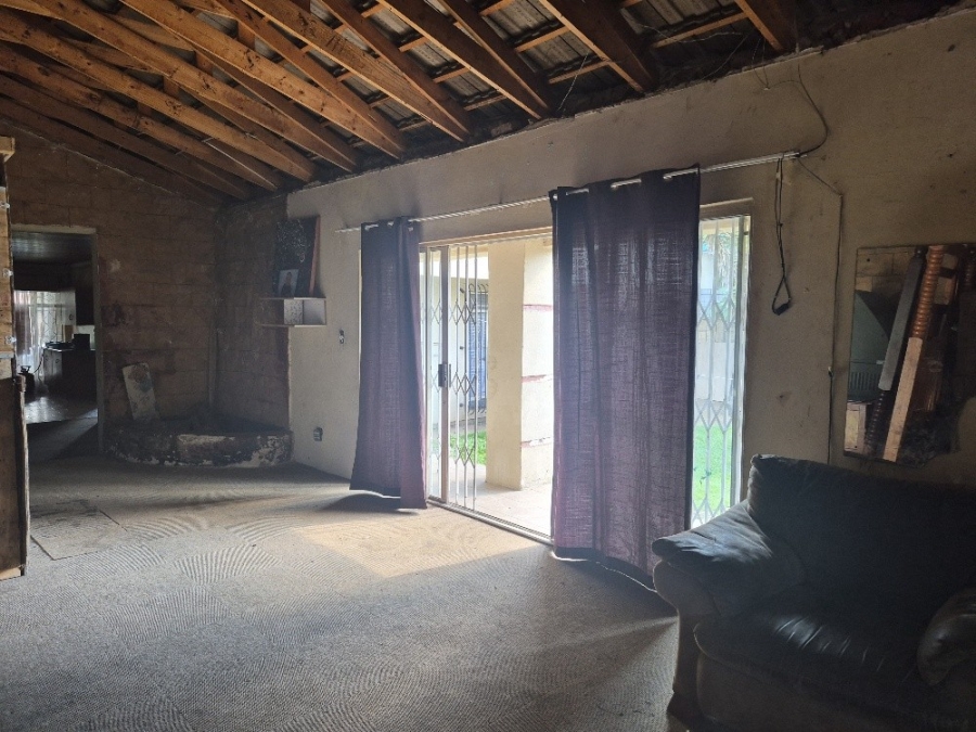 4 Bedroom Property for Sale in Beyerspark Gauteng