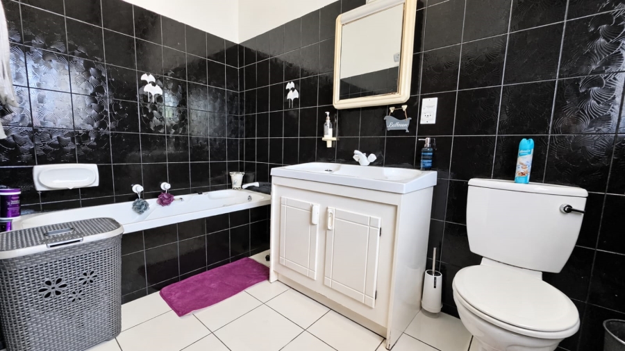 6 Bedroom Property for Sale in Randhart Gauteng