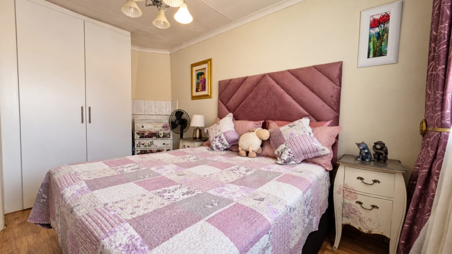 6 Bedroom Property for Sale in Randhart Gauteng