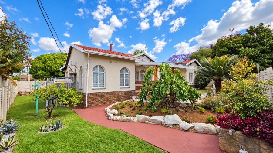 6 Bedroom Property for Sale in Randhart Gauteng