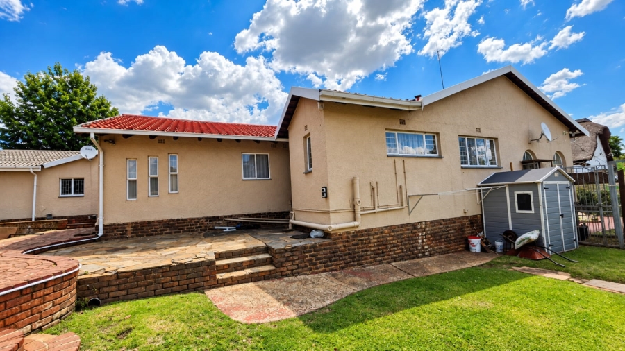 6 Bedroom Property for Sale in Randhart Gauteng