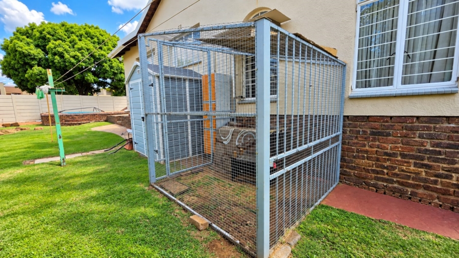 6 Bedroom Property for Sale in Randhart Gauteng