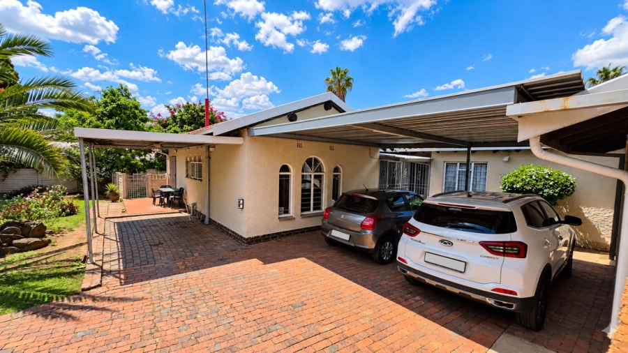 6 Bedroom Property for Sale in Randhart Gauteng