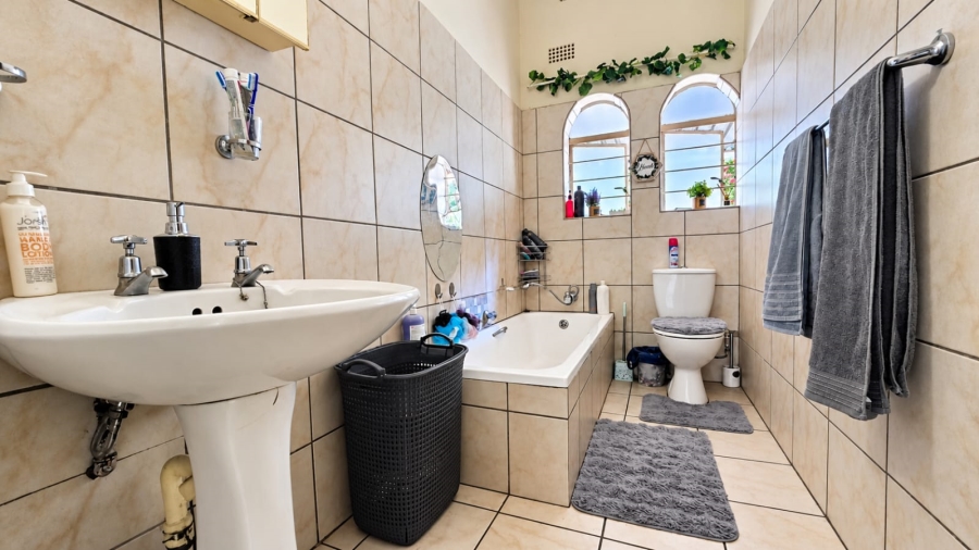 6 Bedroom Property for Sale in Randhart Gauteng