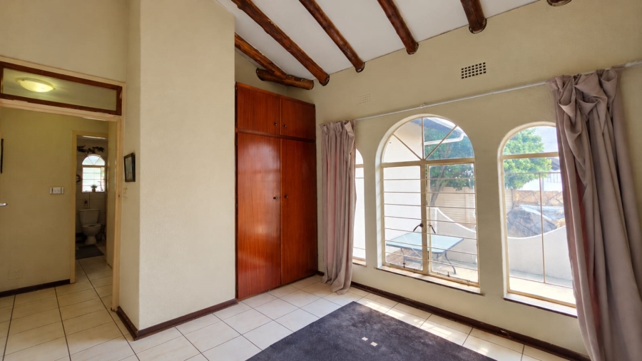 6 Bedroom Property for Sale in Randhart Gauteng