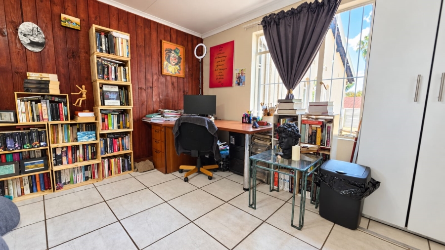 6 Bedroom Property for Sale in Randhart Gauteng