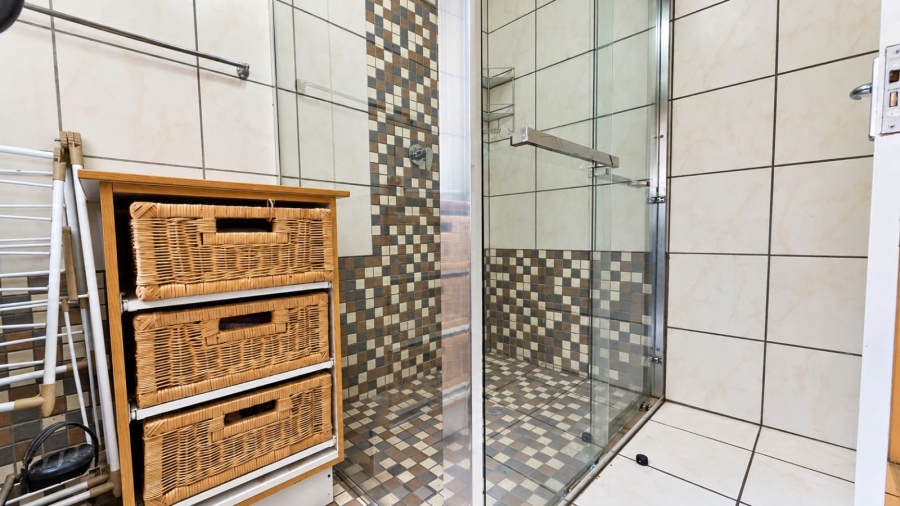 6 Bedroom Property for Sale in Randhart Gauteng