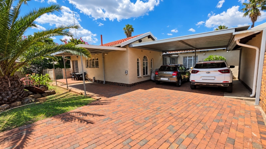 6 Bedroom Property for Sale in Randhart Gauteng