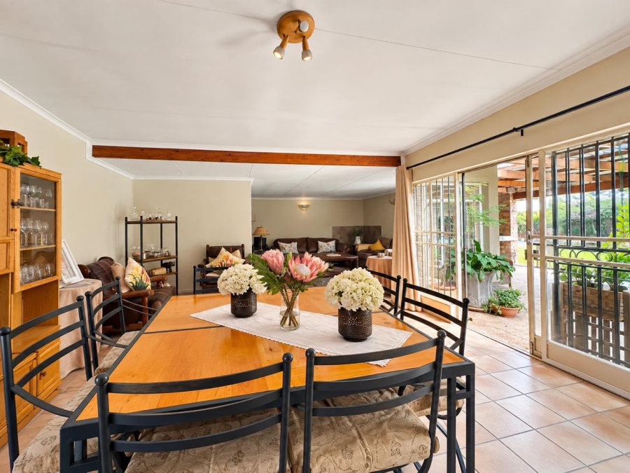 4 Bedroom Property for Sale in Garsfontein Gauteng
