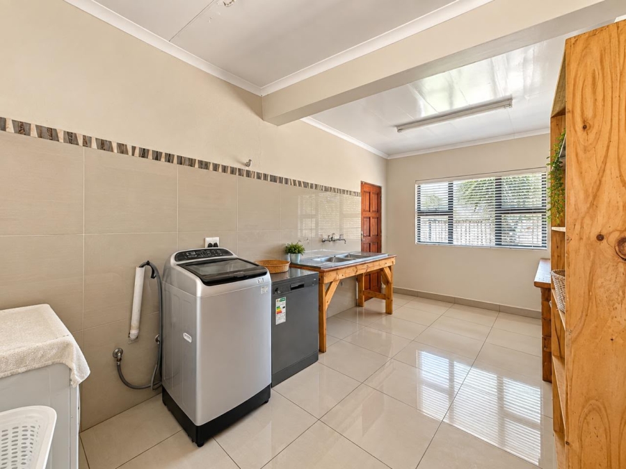 4 Bedroom Property for Sale in Garsfontein Gauteng