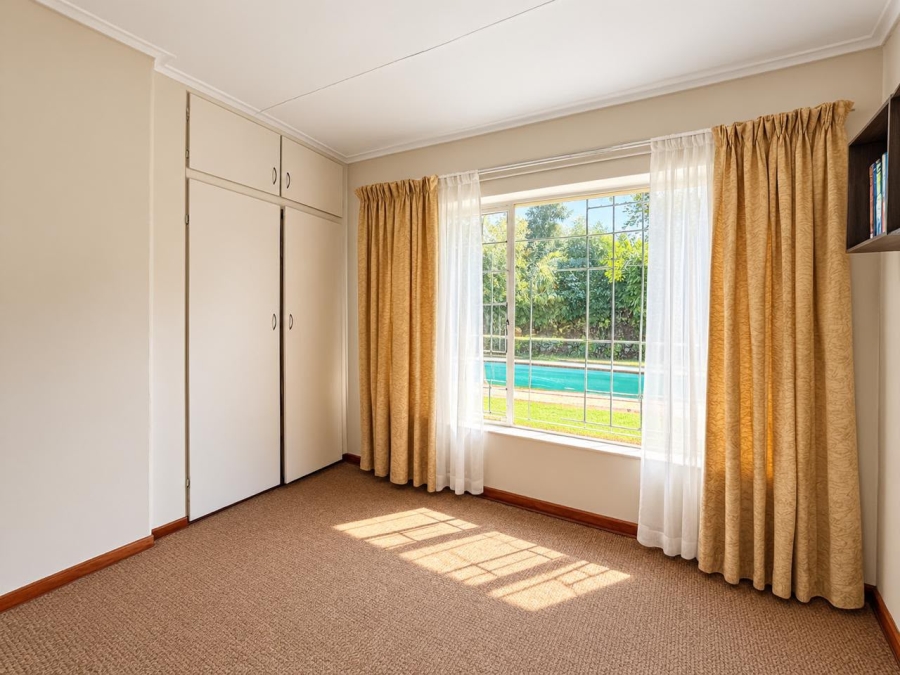 4 Bedroom Property for Sale in Garsfontein Gauteng