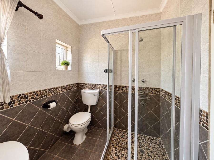 4 Bedroom Property for Sale in Garsfontein Gauteng