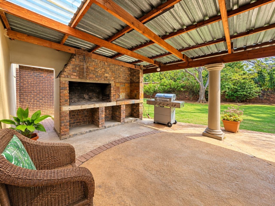 4 Bedroom Property for Sale in Garsfontein Gauteng