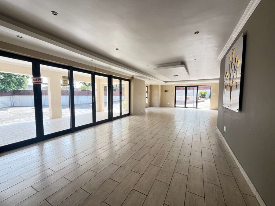 5 Bedroom Property for Sale in Roodepoort Gauteng