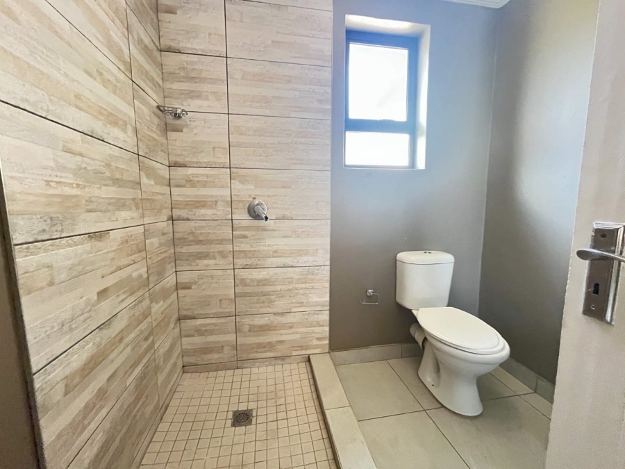 5 Bedroom Property for Sale in Roodepoort Gauteng