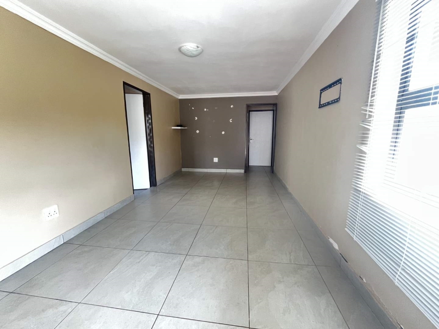 5 Bedroom Property for Sale in Roodepoort Gauteng