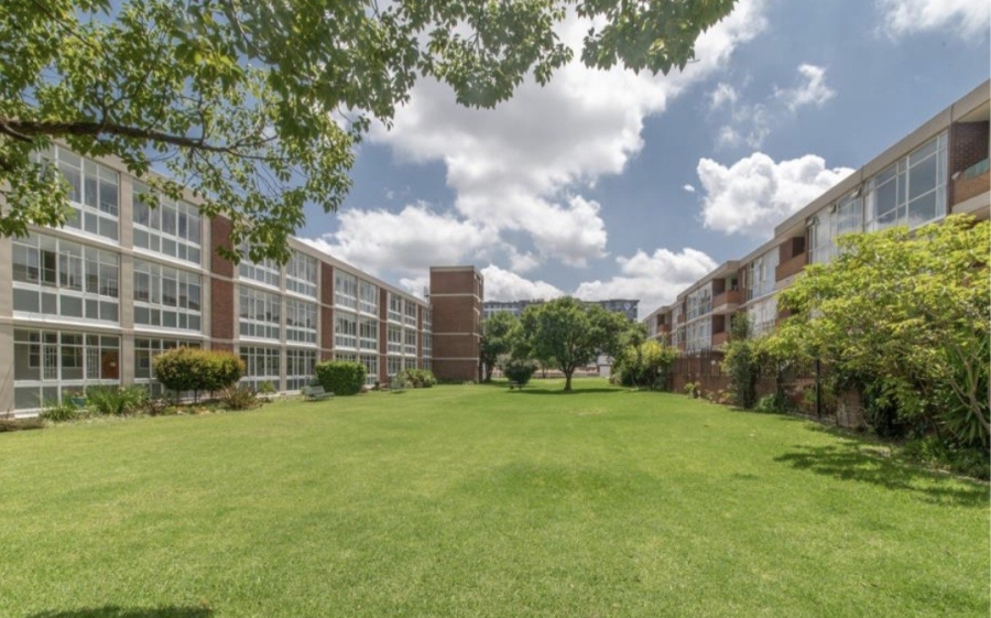 2 Bedroom Property for Sale in Sandown Gauteng