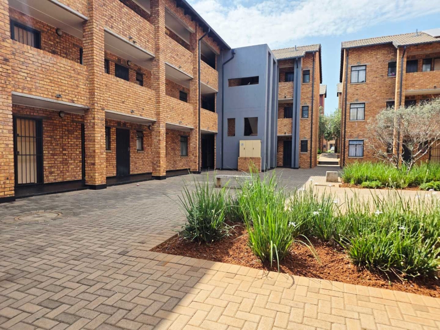 2 Bedroom Property for Sale in Sky City Gauteng