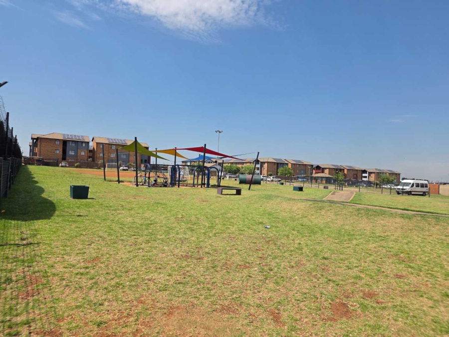 2 Bedroom Property for Sale in Sky City Gauteng