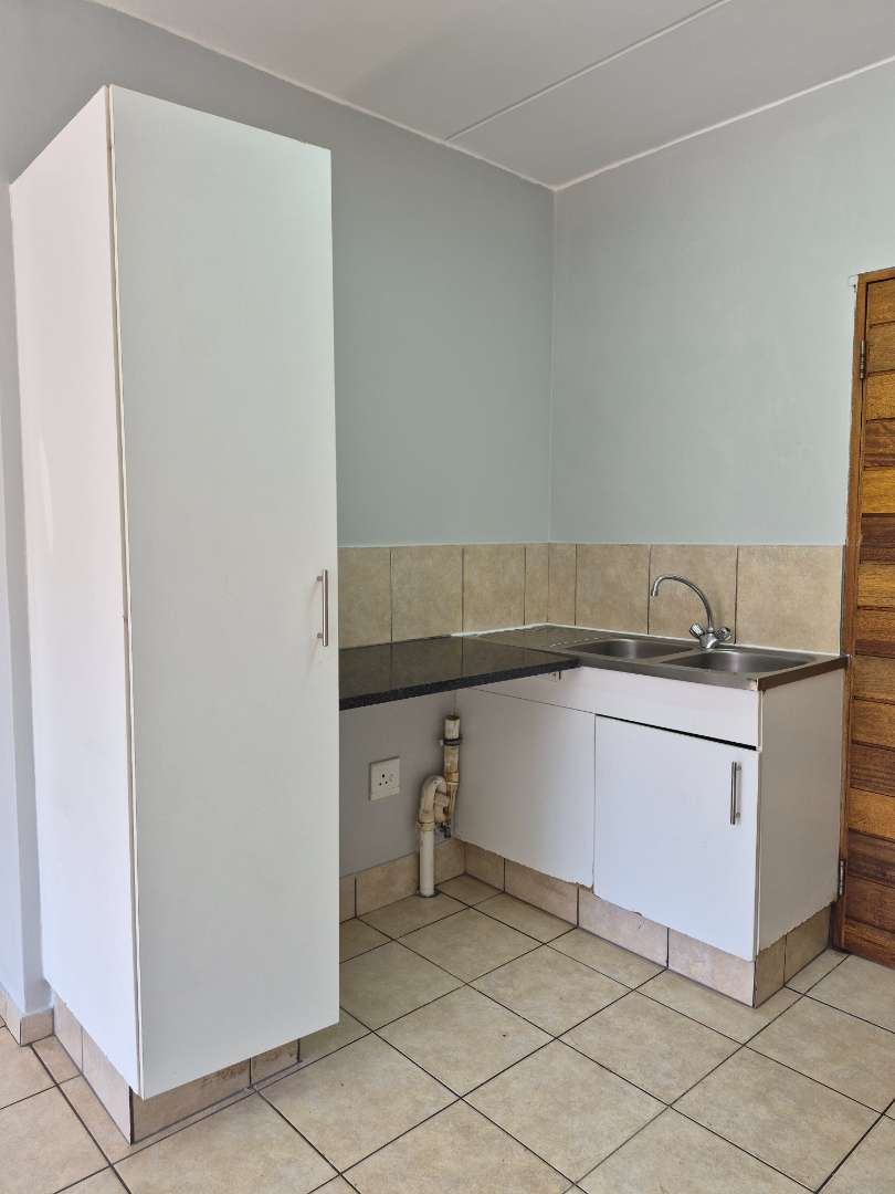 2 Bedroom Property for Sale in Edenvale Gauteng